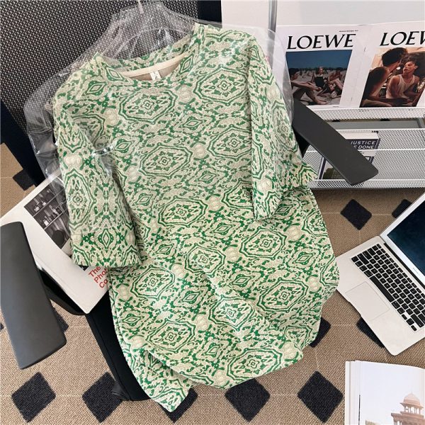 Style Vintage Jacquard Regular Shoulder Short Sleeve T-Shirt for Women Fashionable Niche Embossed Floral Half Sleeve - Image 6